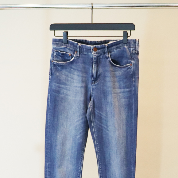 H&M Denim - H&M SLIM REGULAR WAIST JEANS SIZE 28